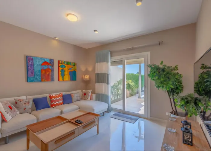 فيلة Joubal - El Gouna Luxury Homes