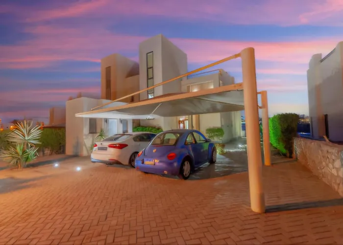 فيلة Joubal - El Gouna Luxury Homes